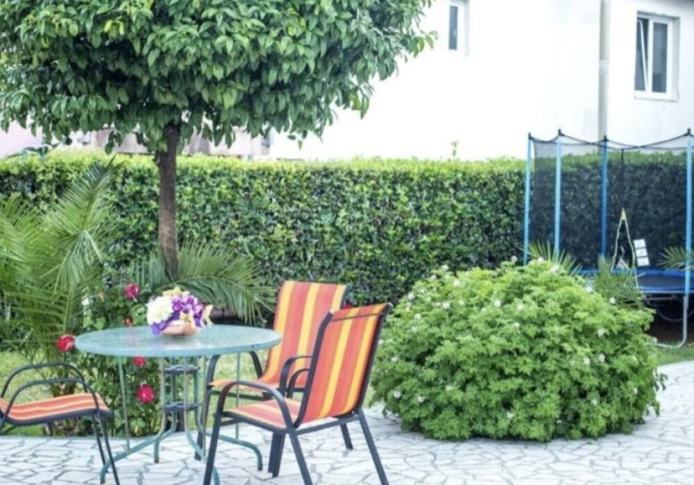 Apartments Lazovic 3* суреті