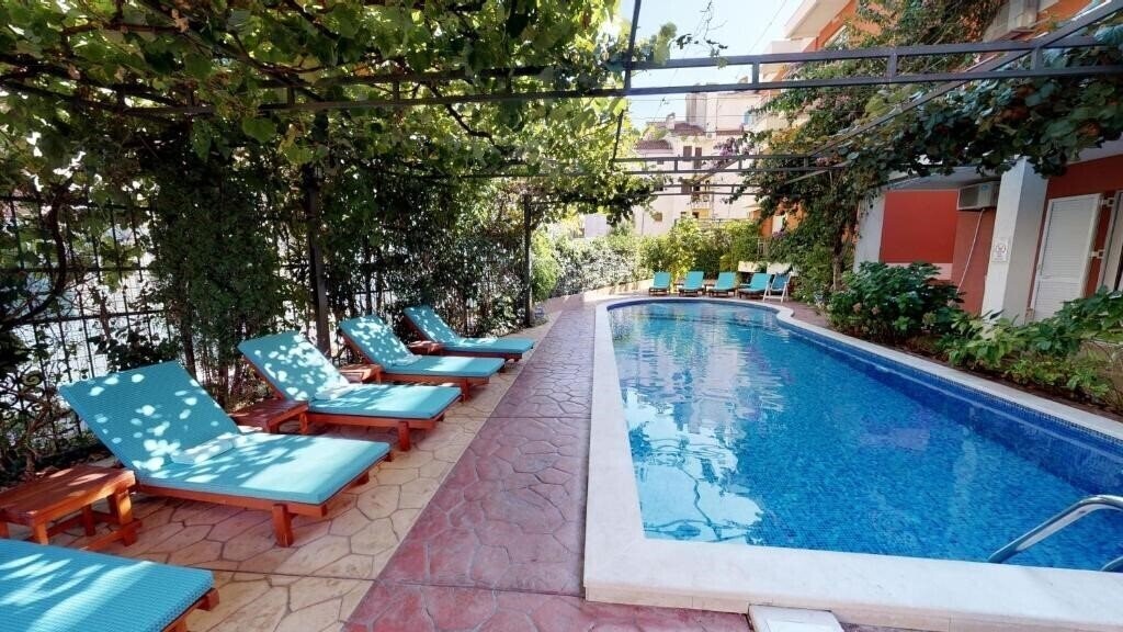 Отель Room & Apartment Pansion Bojana 3*