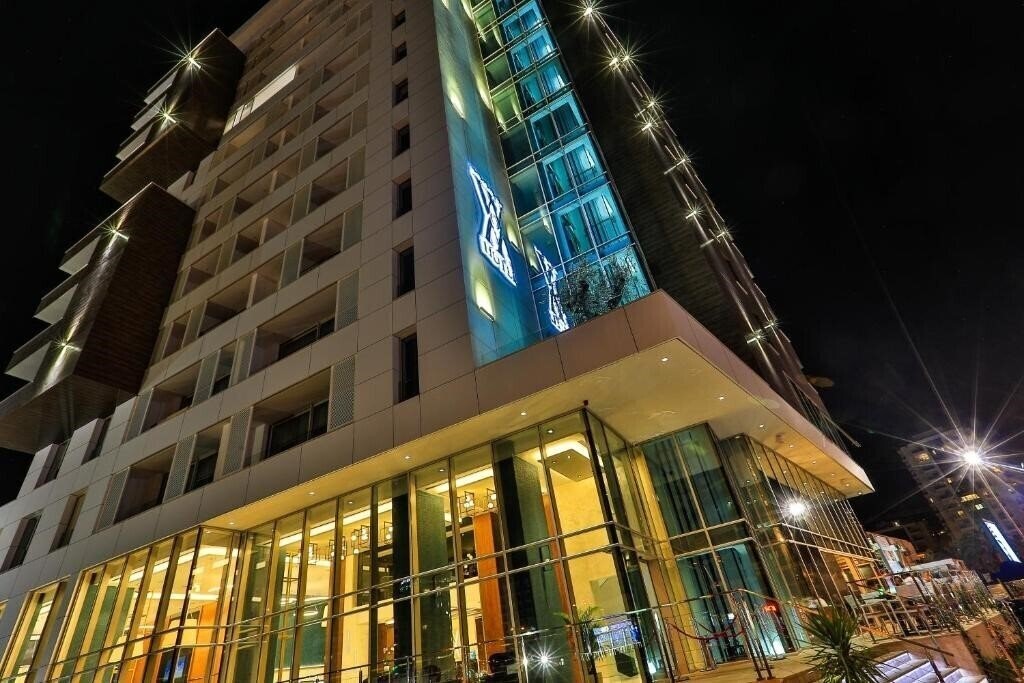 Отель Wow Hotel 4*