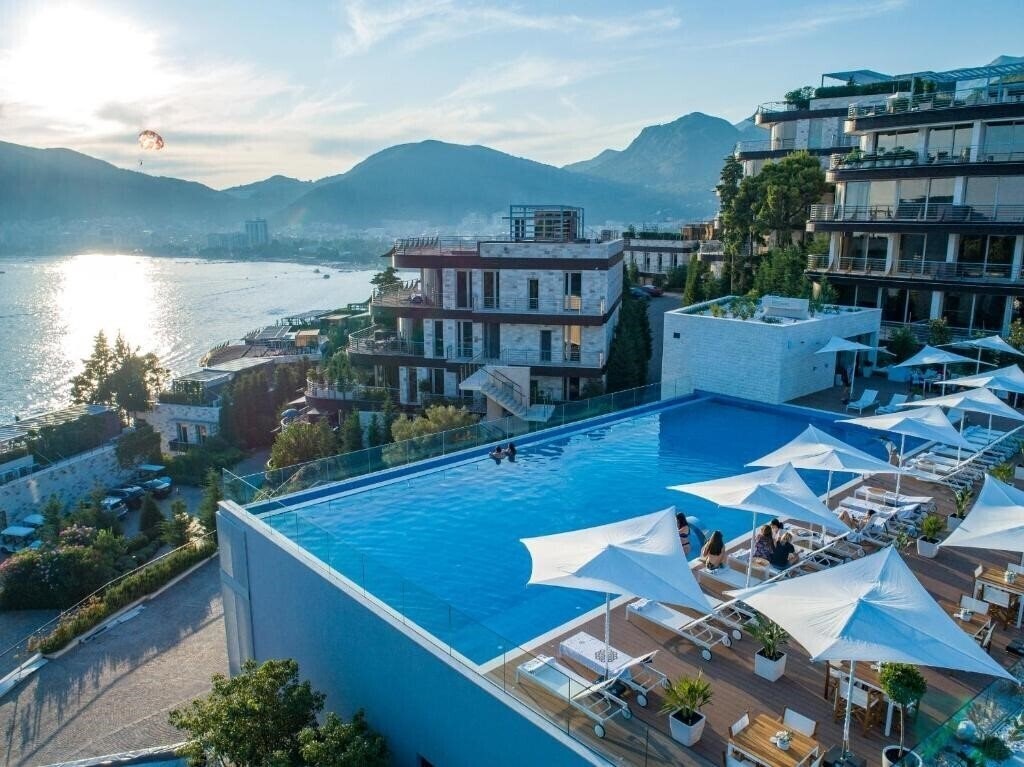 Отель Infinity Hotel By Dukley 5*