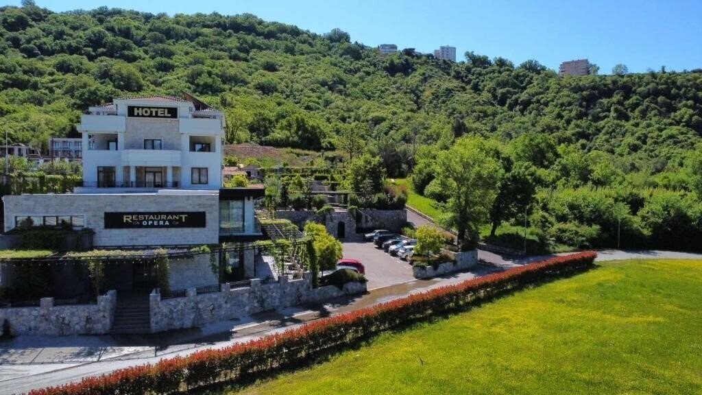Hotel Opera Jaz 3* қонақ үйі
