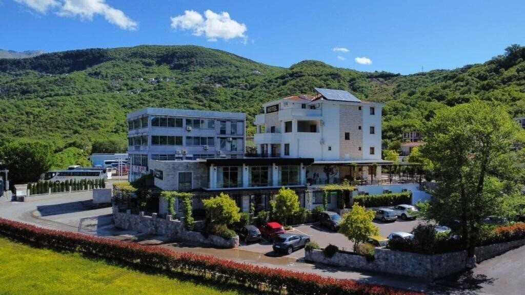 Hotel Opera Jaz 3* фотосуреті