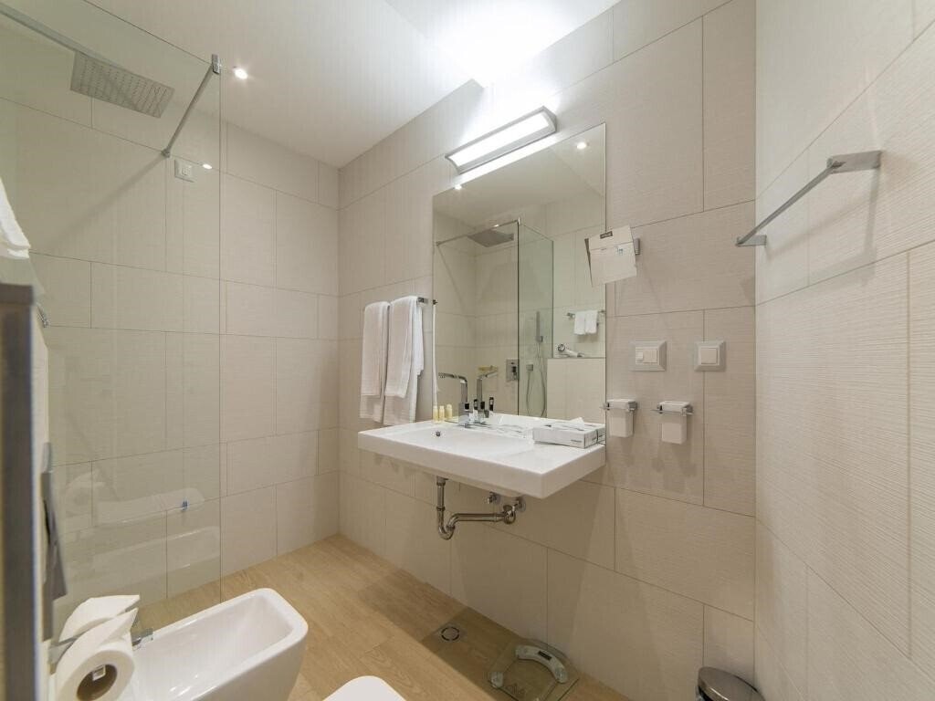 Фото Hotel TQ Plaza 4*