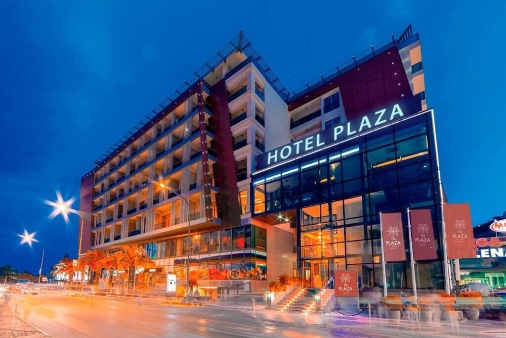 Отель Hotel TQ Plaza (ex. TQ Plaza, Adria) 4*