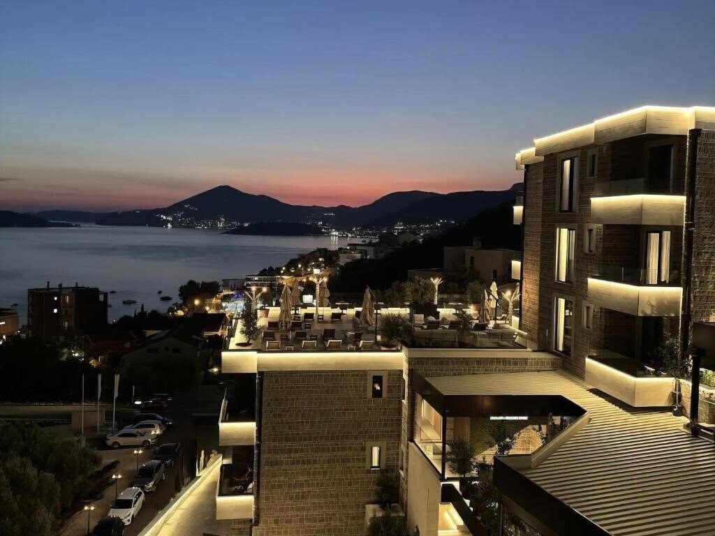Отель Hotel KingStone Budva 4*