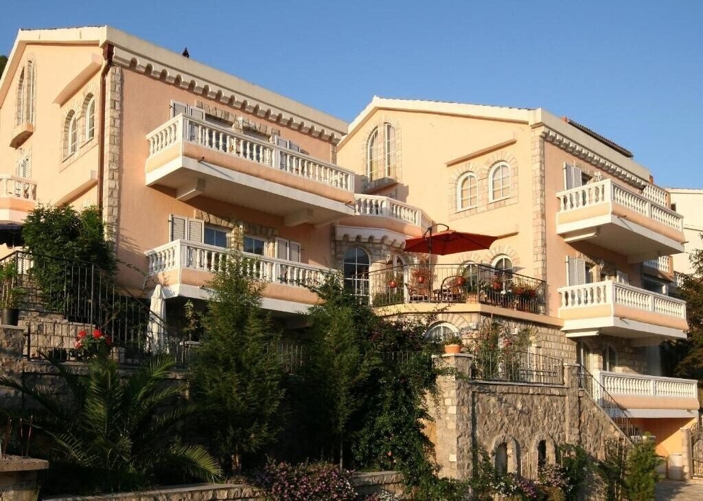 Отель DaMonte Apartments & Rooms 2*