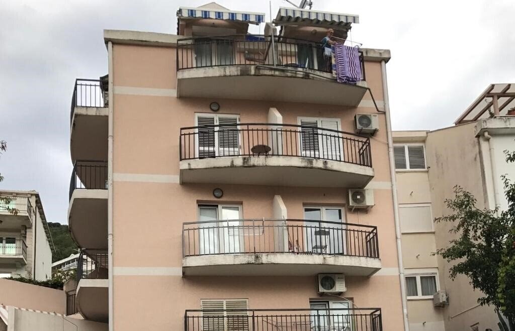 Отель Igor Apartment 3*