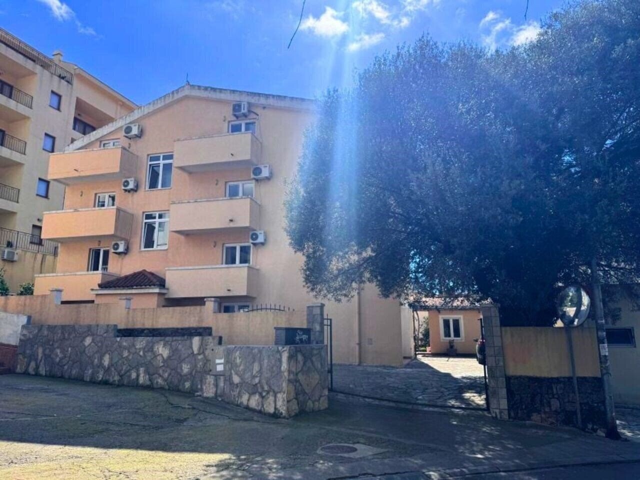 Отель Stevan Apartment 3*