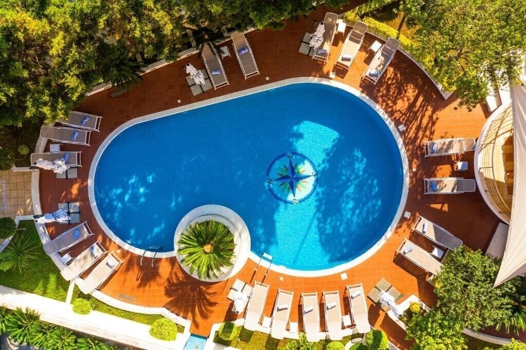 Max Prestige 4* фотосуреті