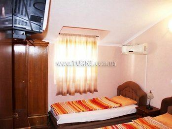 Loza Small Hotel 2* фотосуреті