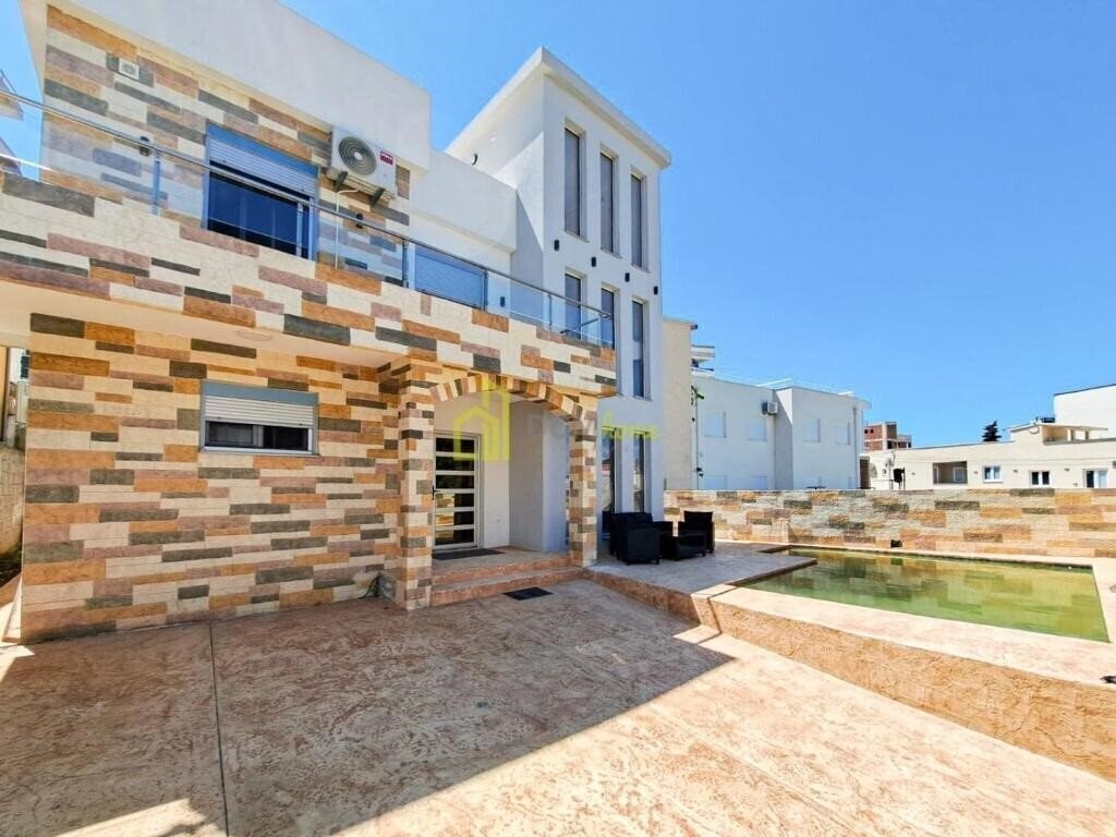 Отель Villa David 3*