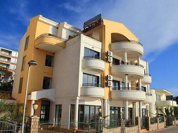 Villa De Lux 2* қонақ үйі