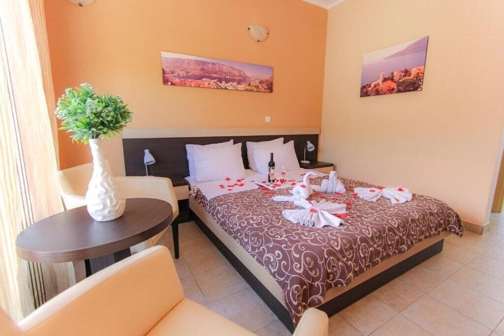 Play 3* қонақ үйі