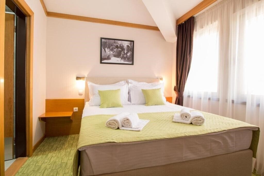 Отель Hotel Yugoslavia 3*