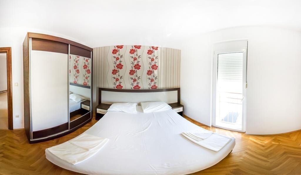 Novi Igalo App 4* суреті