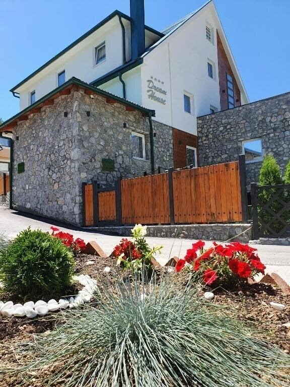 Отель Dream House 4*
