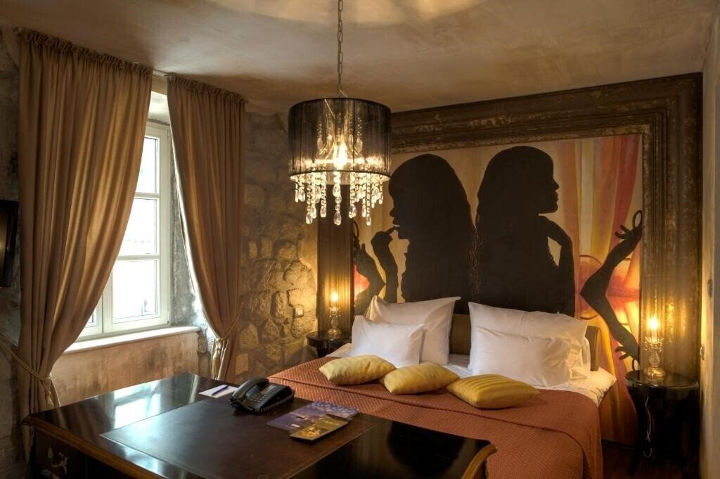 Astoria Kotor 4* қонақ үйі