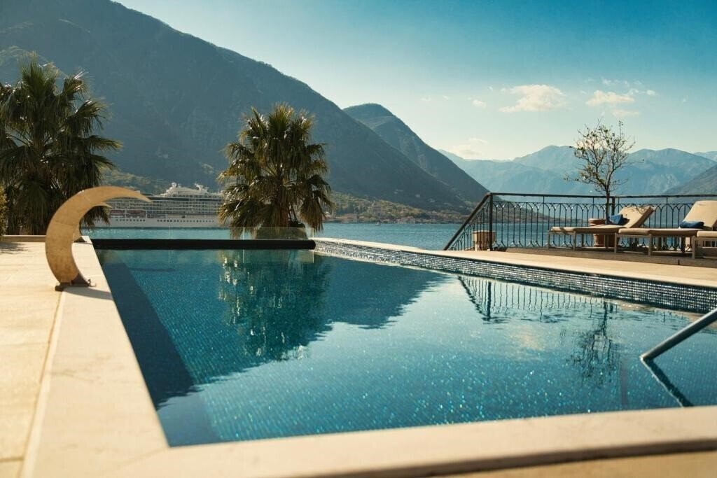 Фото Huma Hotel Kotor Bay 5*