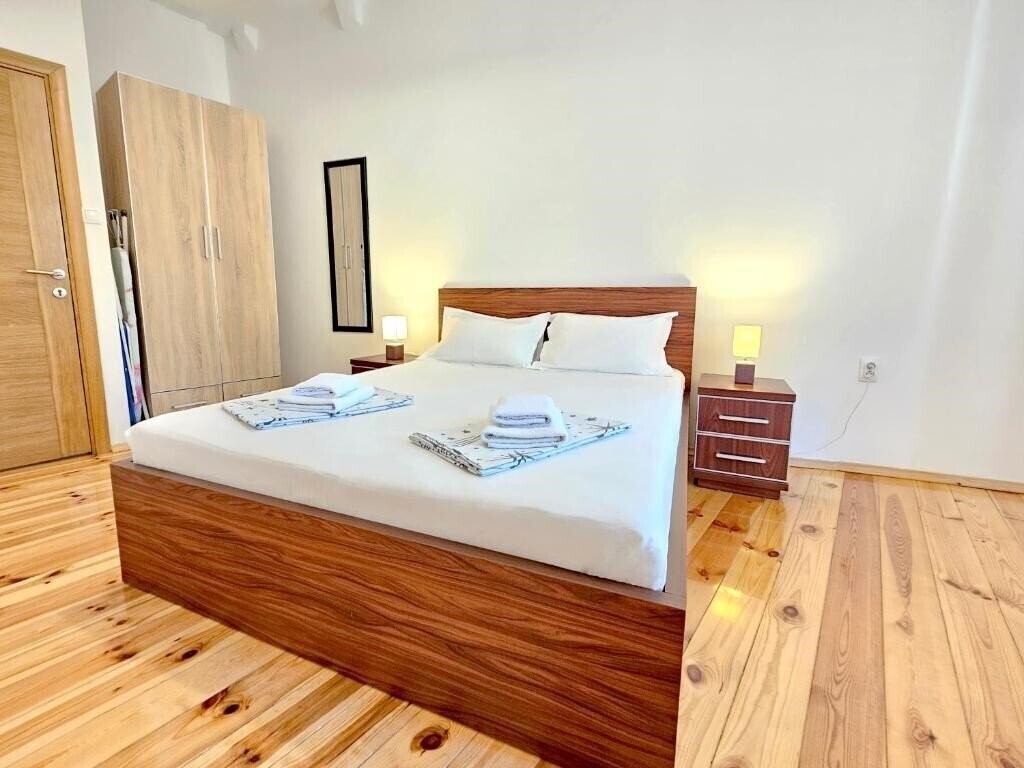 Отель Kaleta Apartments 4*