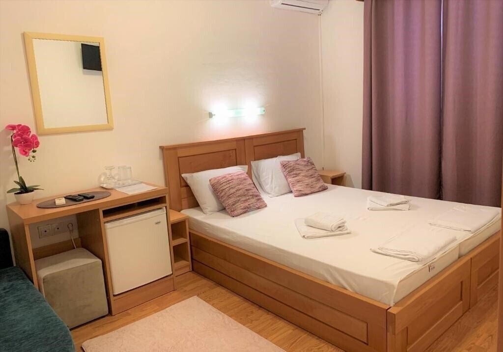 Galia Hotel 3* суреті