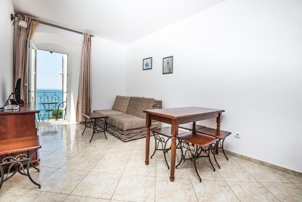 Фото Villa Obala Petrovac 3*