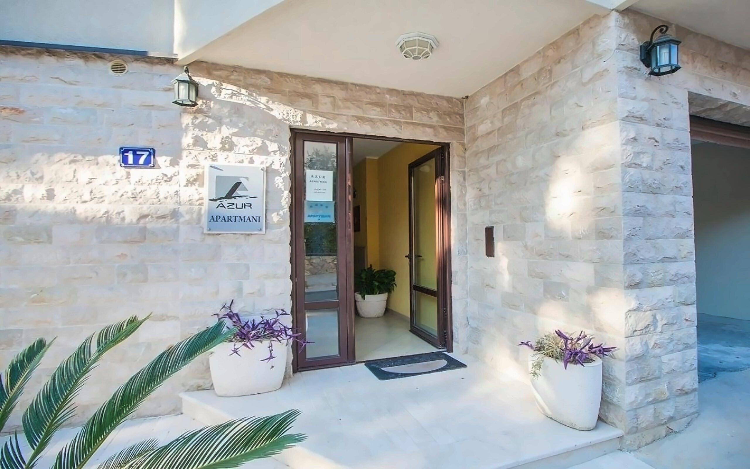 Azur Apartments 3* фотосуреті