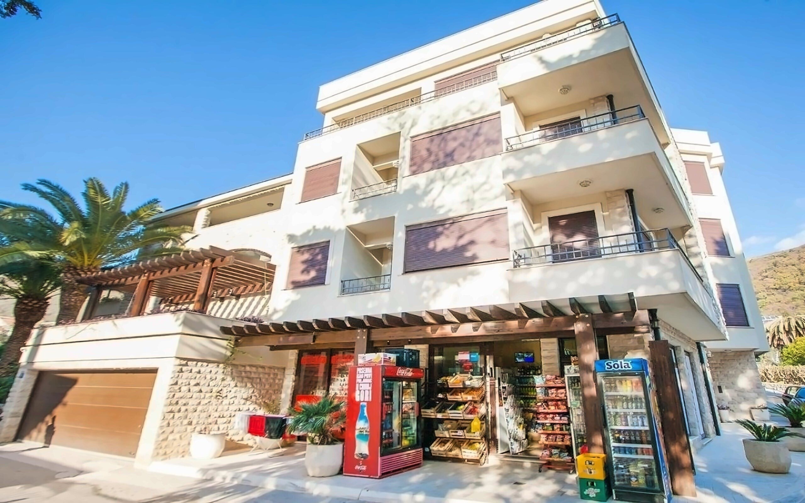 Azur Apartments 3* суреті