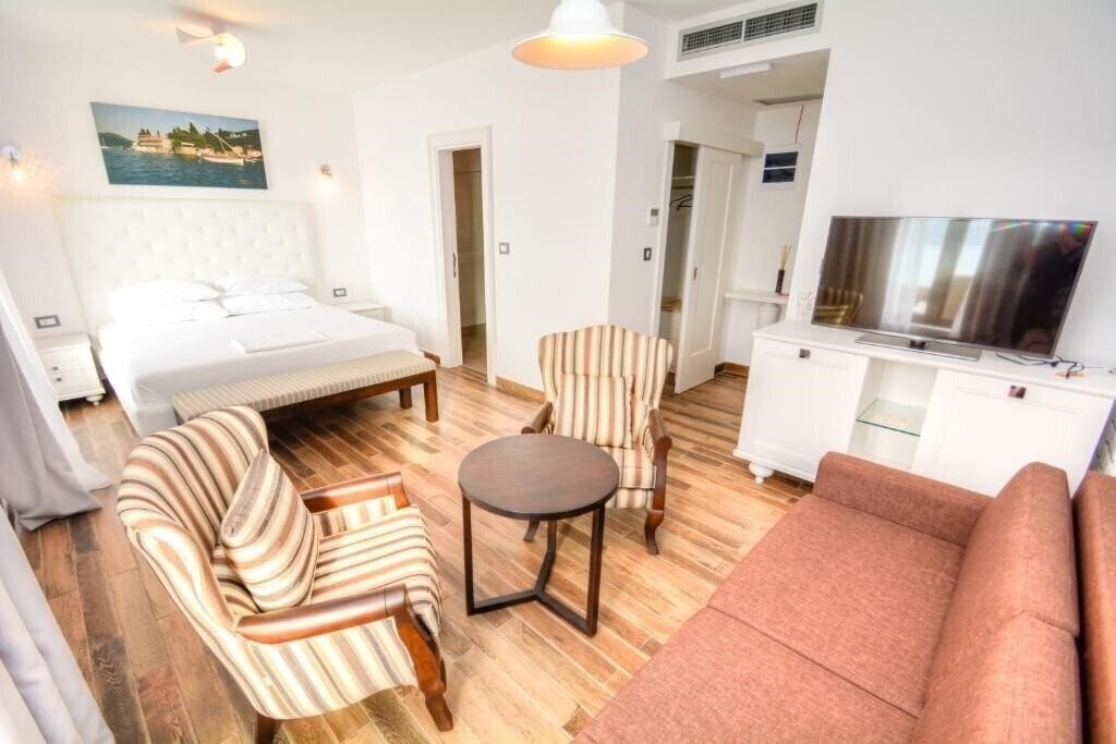 Apartments «Forte Roses» 3* фотосуреті