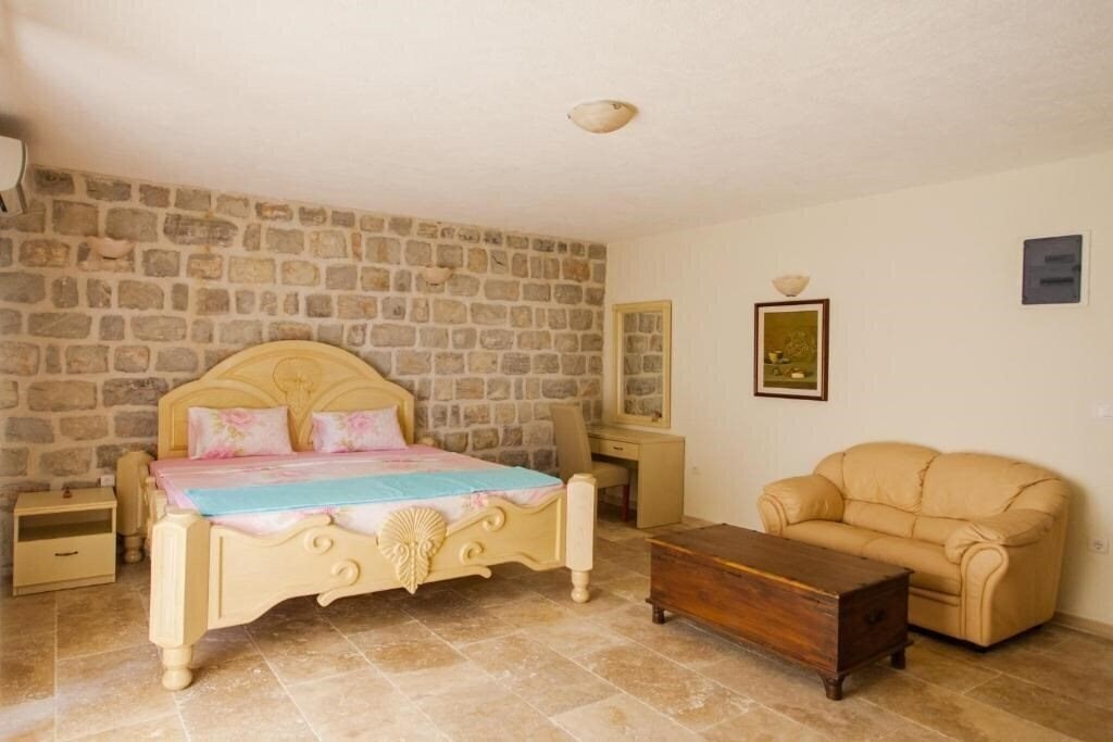 Dusanova Kula (Cat.Lux) App 5* суреті