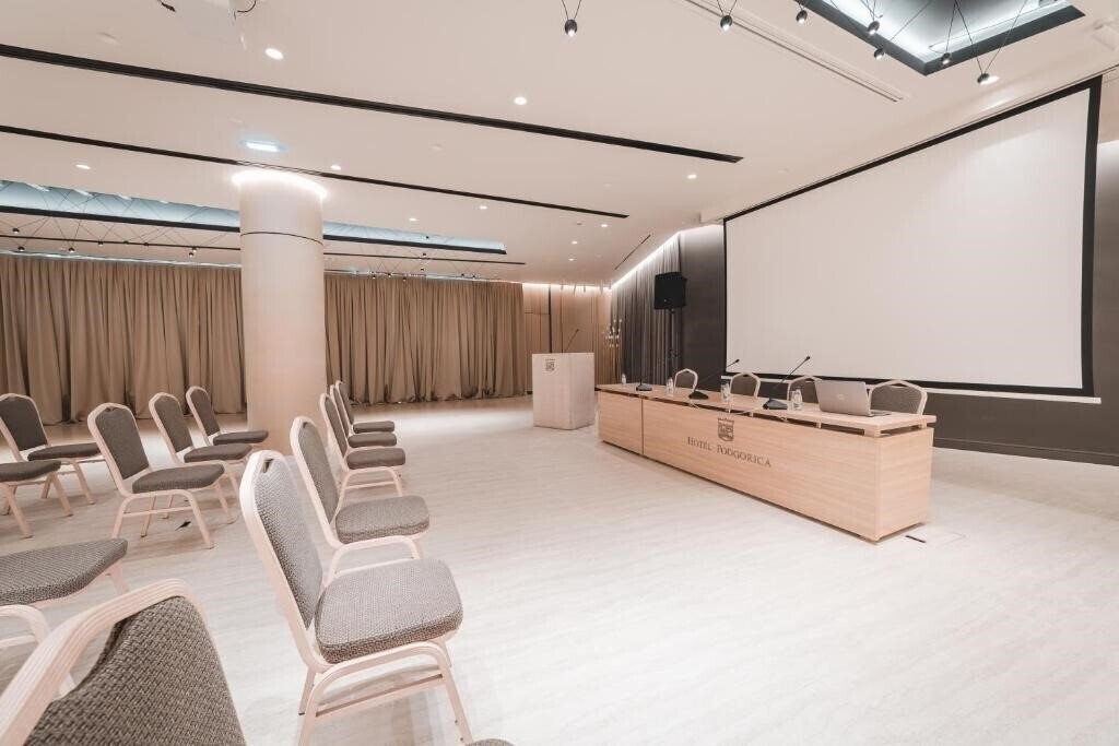 Картинка Hotel Podgorica 4*