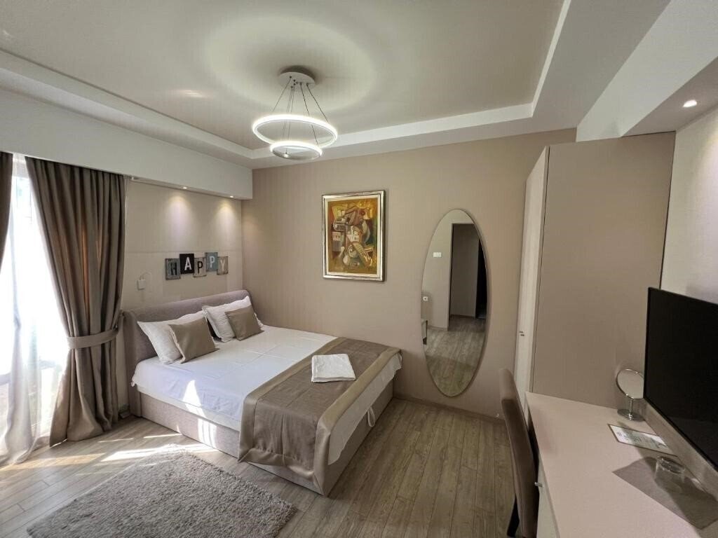 Отель Holiday Hotel Podgorica 3*