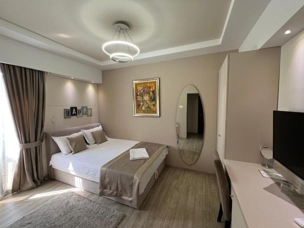 Изображение Holiday Hotel Podgorica 3*