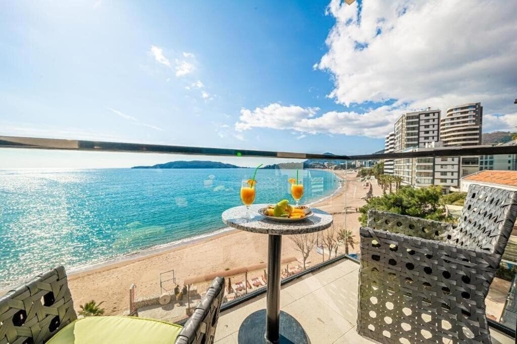 Отель Aleksandar Hotel 4*