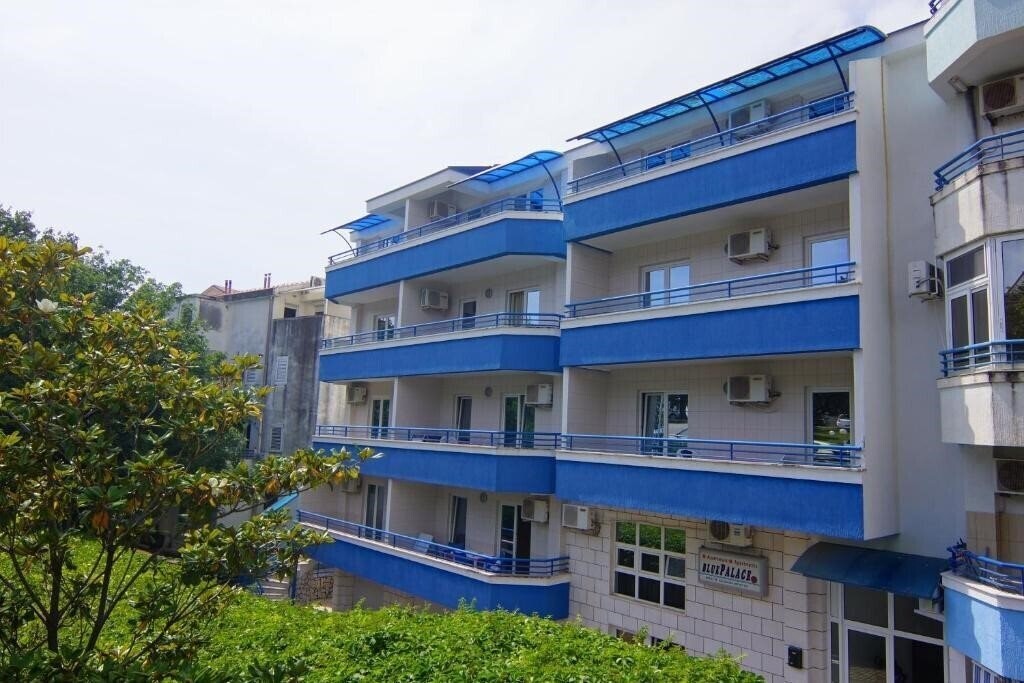 Отель Blue Palace 3*