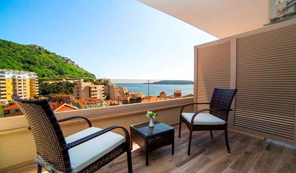 Apartments Aura 4* суреті