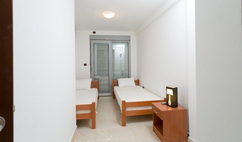 Plava Zgrada Class "B" 2* суреті