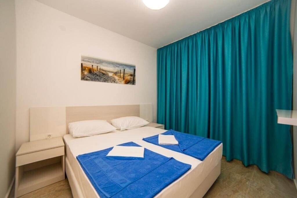 Apartments Obala Aura 4* суреті