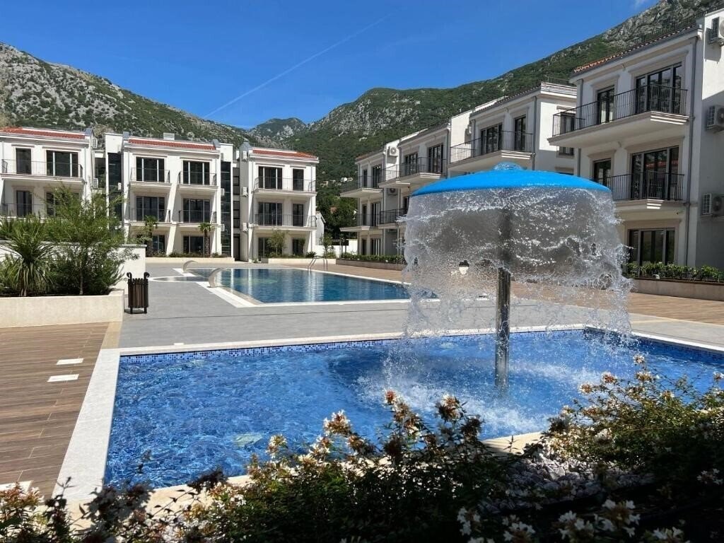 Фотография Risan Bay 4*