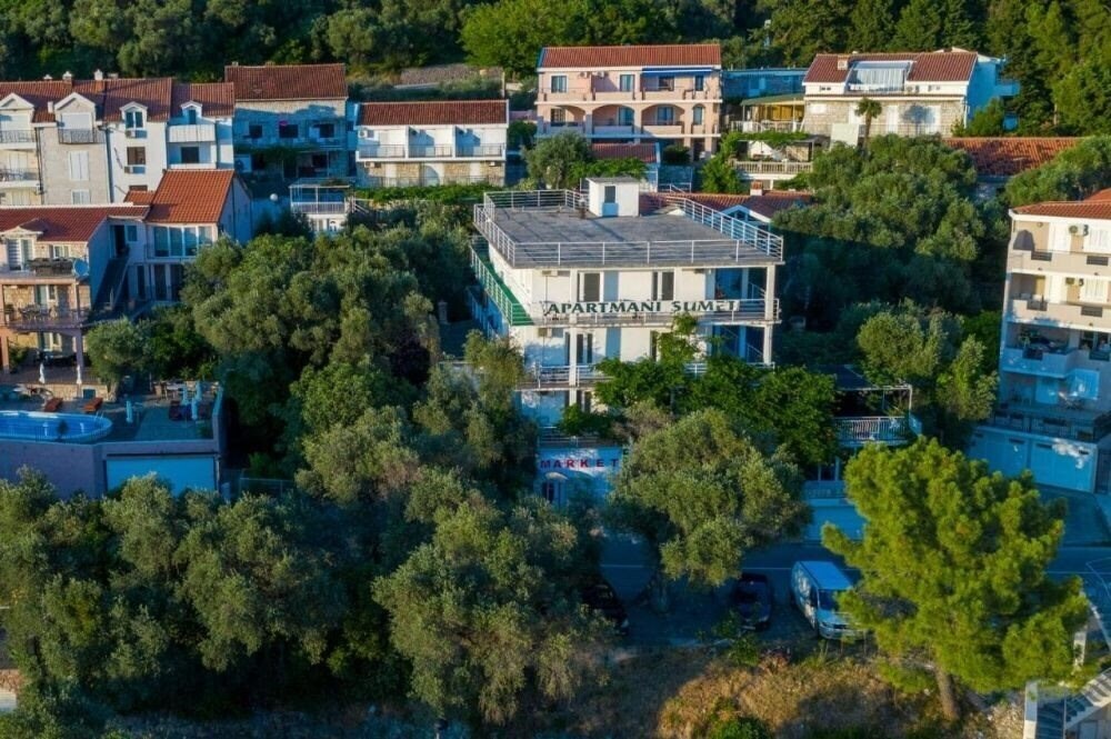 Отель Apartments Sumet 3*