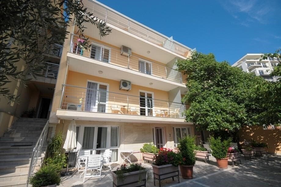 Villa Sara LUX 4* қонақ үйі