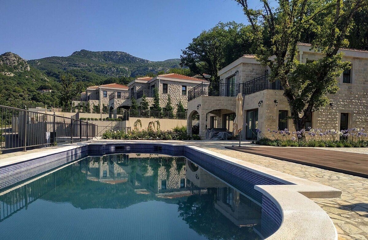 Фото Hotel Oak Leaf Residences 5*