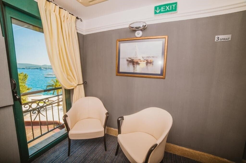 Astoria Tivat 4* суреті