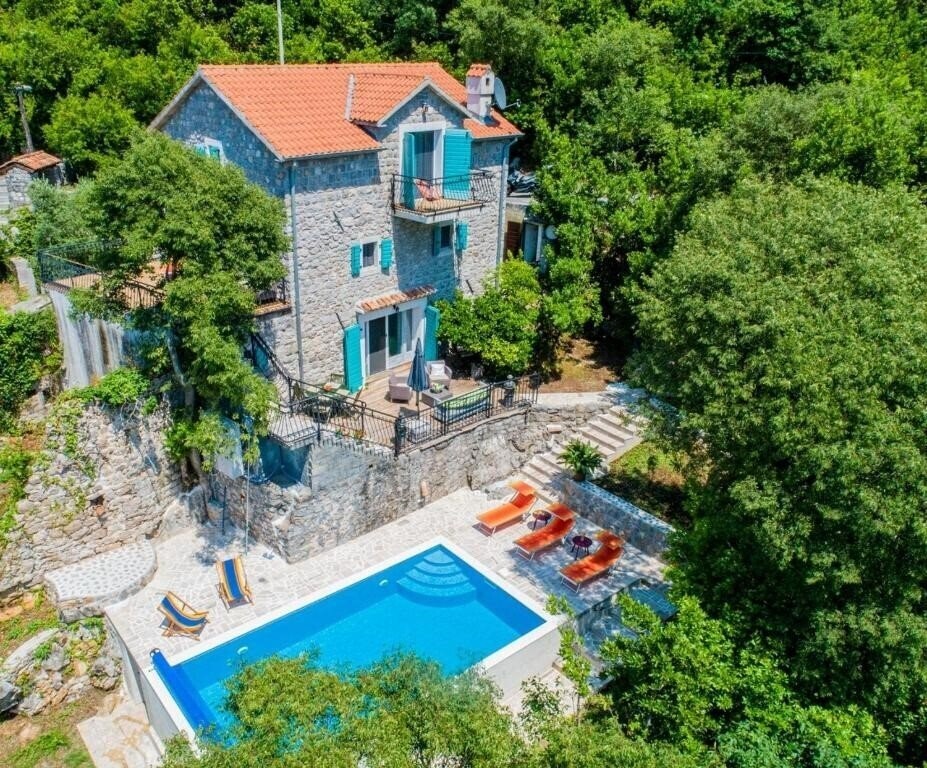 Отель Villa Toscana With A Pool Villa 3*