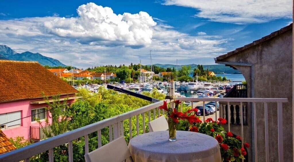 Отель Pakovo Apartments Andrija 3*