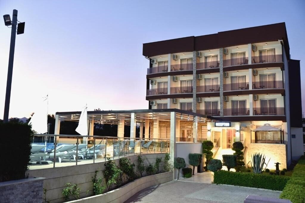 Картинка Lion Villa 4*