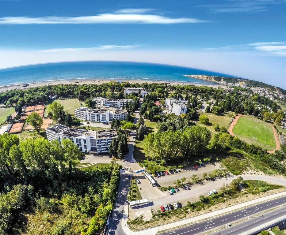 Отель Bellevue Hotel Ulcinj 2*