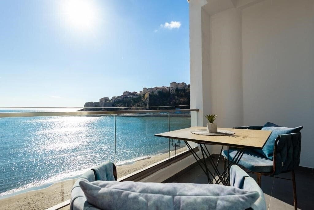 Фотография Continental Hotel 4*
