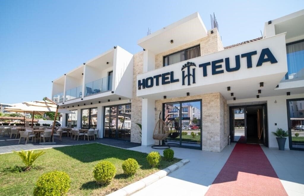 Отель Hotel Teuta 5*