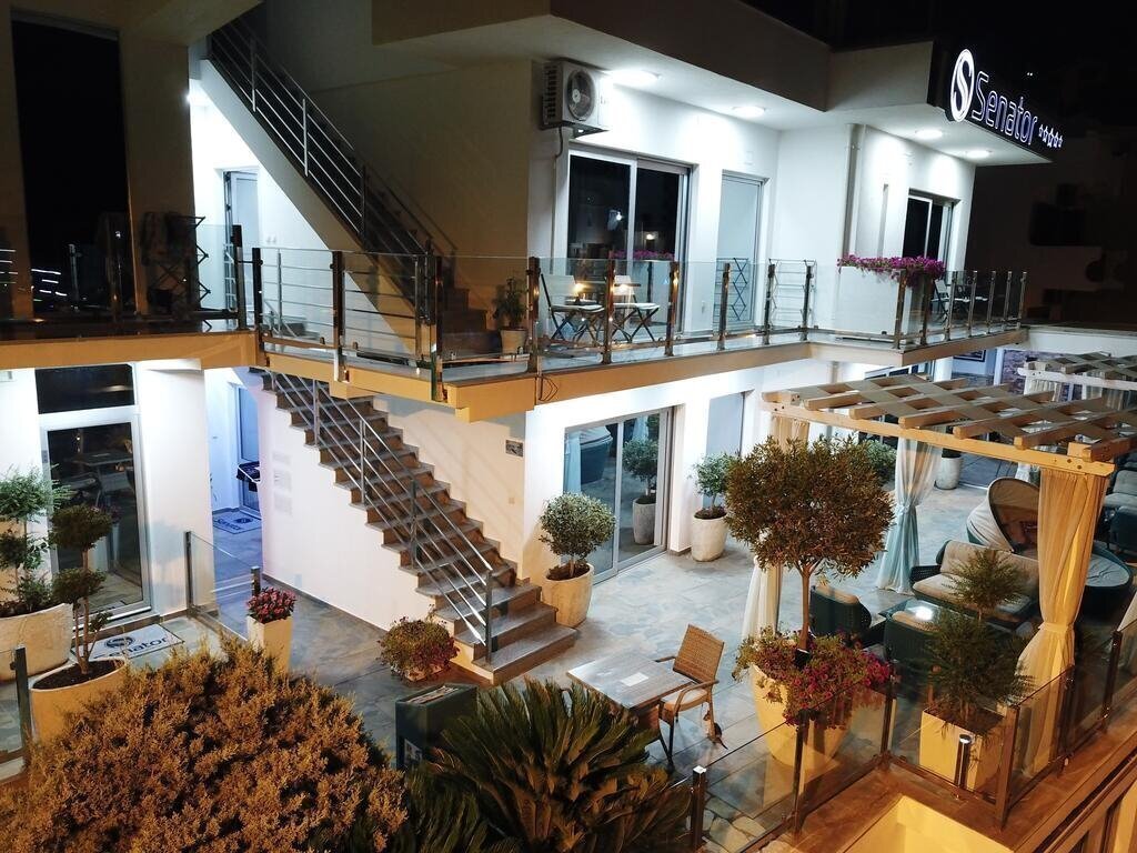 Отель Senator Hotel 4*