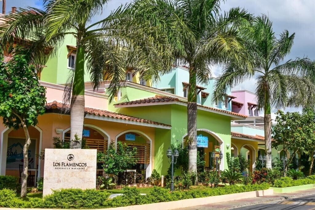 Los Flamencos Aparthotel 4* суреті